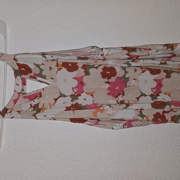 Market And Spruce Sleeveless Floral Top With Like Pink Backing - Picture 4 of 4